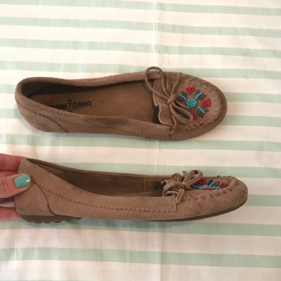 Minnetonka Tan Leather Moccasins with Bead Detail - Picture 7 of 7